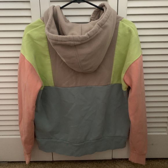 NWOT Urban Outfitters Colorblock Zip Sweatshirt - Picture 2 of 3